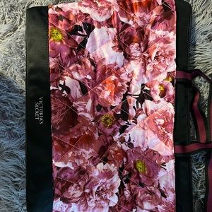 Victoria secret travel bag